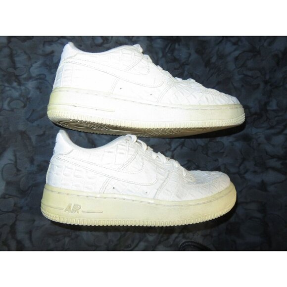 Nike Air Force 1 '07 LV8 White Croc Embossed Leather Low Top Sneakers 749144 103 - Picture 4 of 8
